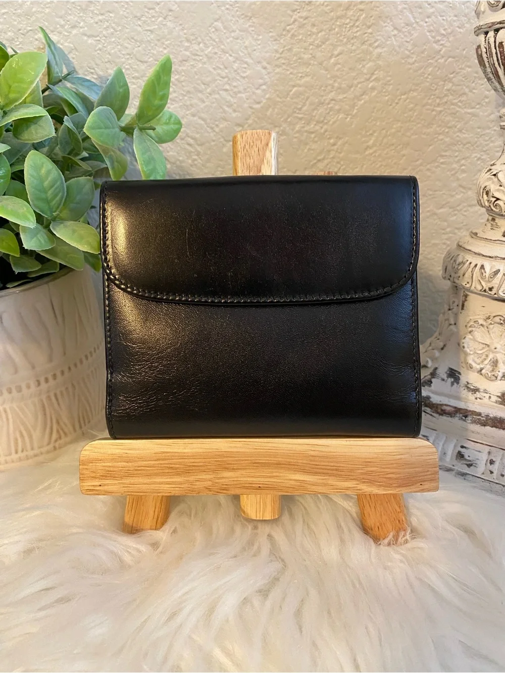 Fendi Black Leather Bi-Fold Wallet with Metal Logo Plate - Unisex